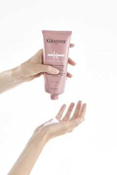 Balsam antiporozitati pentru regenerarea parului vopsit Kérastase Chroma Absolu Fondant Cica Chroma 200 ml