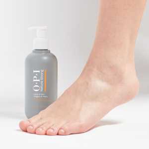 Solutie de inmuiere a pielii uscate pentru pedichiura OPI Nature Strong Soften Up Pedi Soak, 250 ml